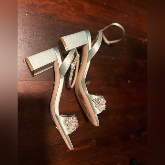 Badgley Mischka Satin Teal Clara Heels Size 8 Shoes Retail $235 Tiffany Blue - Picture 4 of 5